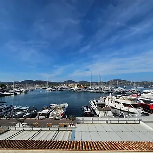 Tres Grand Deux Pieces Marines De Appartement